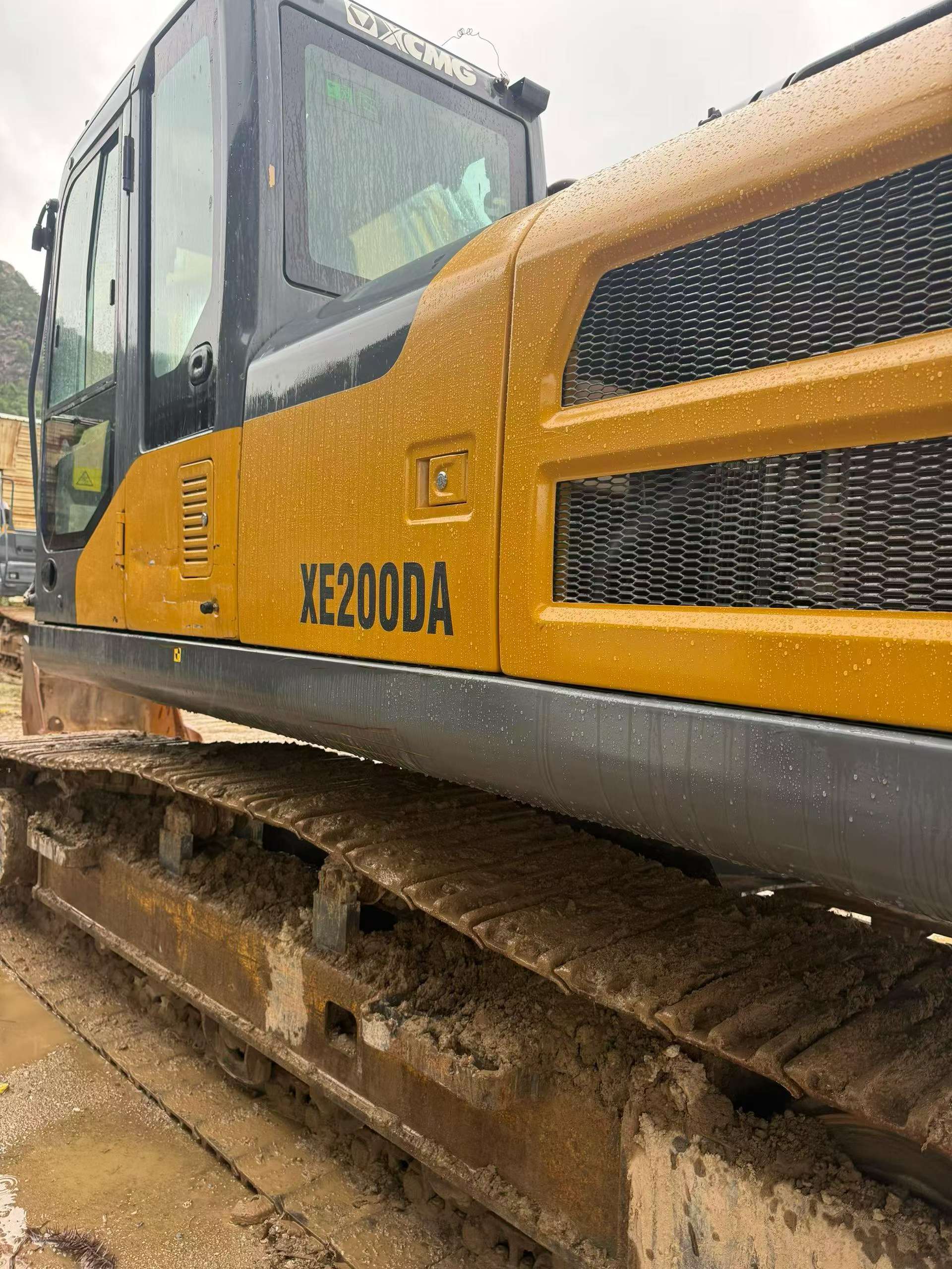 Buy XCMG XE200DA Used Excavator / 2