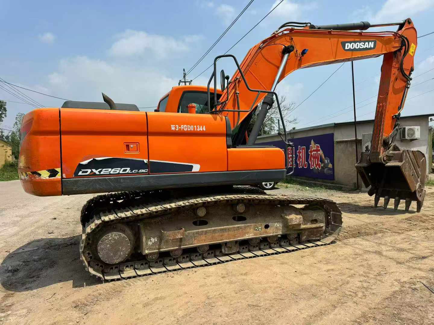 Buy Doosan DH215-7 Used Excavator / 4