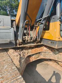 Buy XCMG XE200 Used Excavator / 3 Buy XCMG XE200 Used Excavator / 3