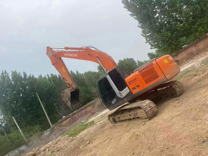 Buy Hitachi EX200 Used Excavator / 1