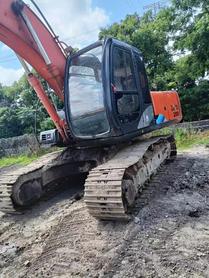 Buy Hitachi EX200-5 Used Excavator / 3 Buy Hitachi EX200-5 Used Excavator / 3