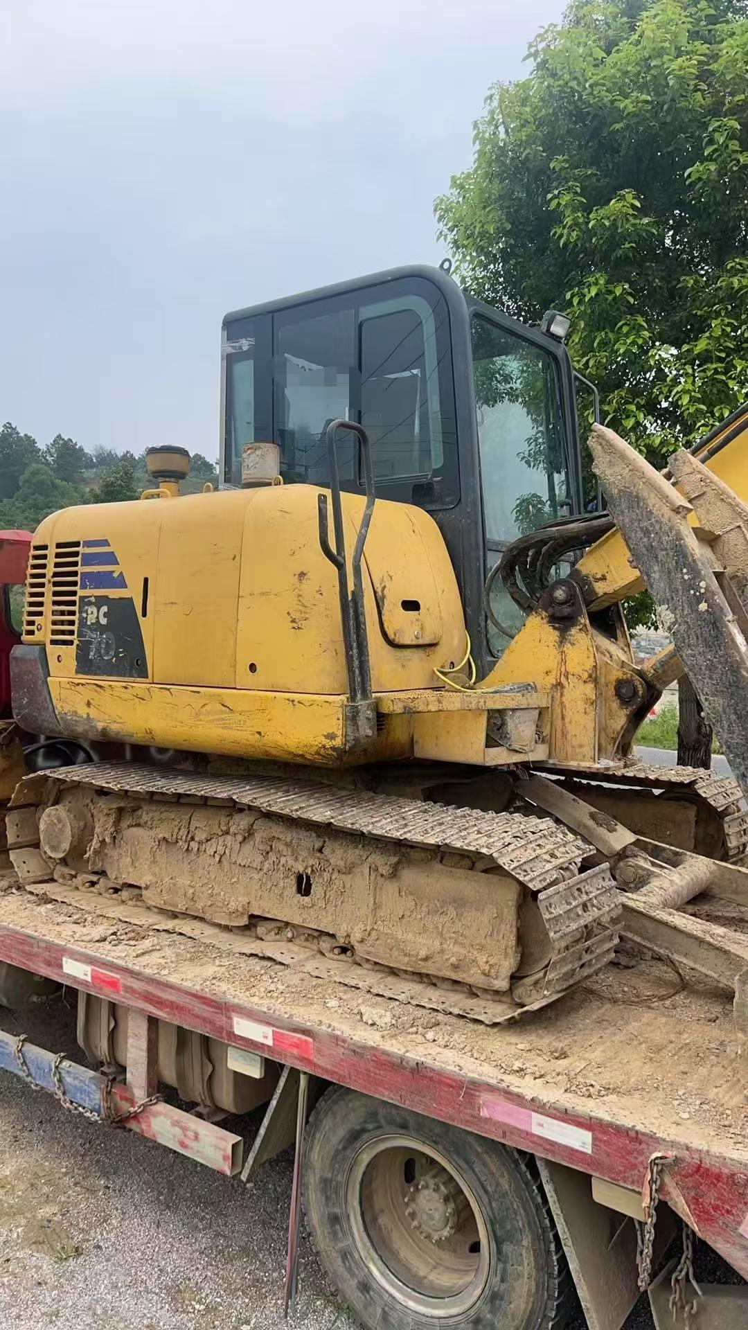 Buy Komatsu PC56-7 Used Excavator / 2