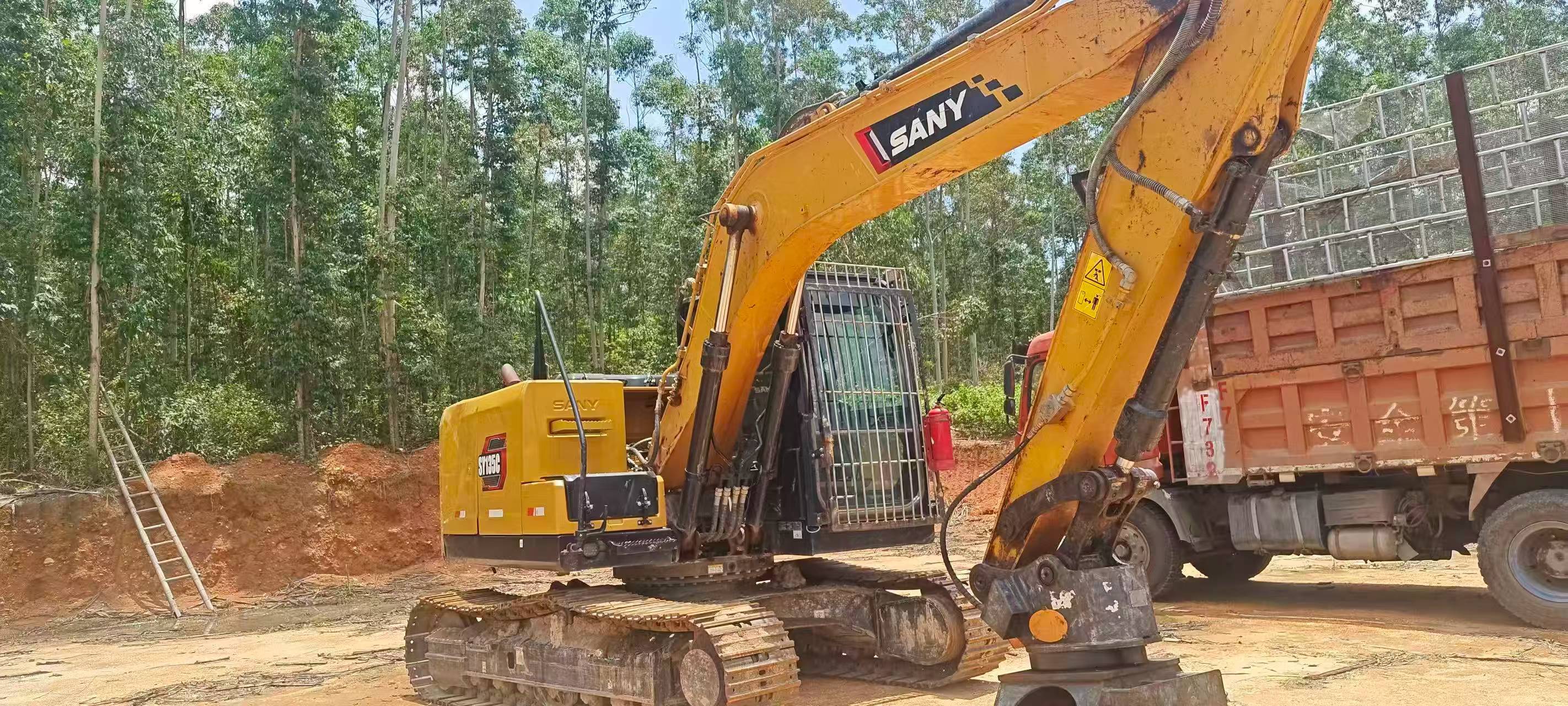 Buy Sany SY135 Used Excavator / 7