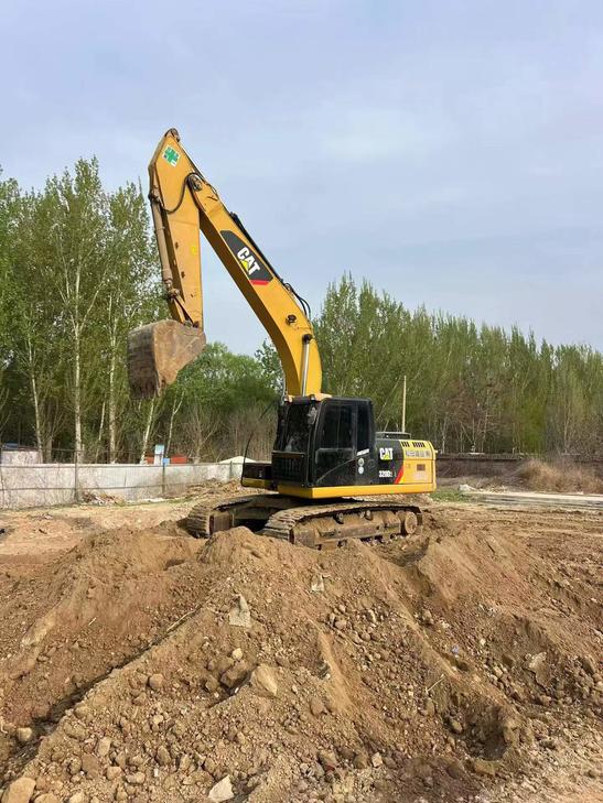 Buy Caterpillar 320D Used Excavator / 1