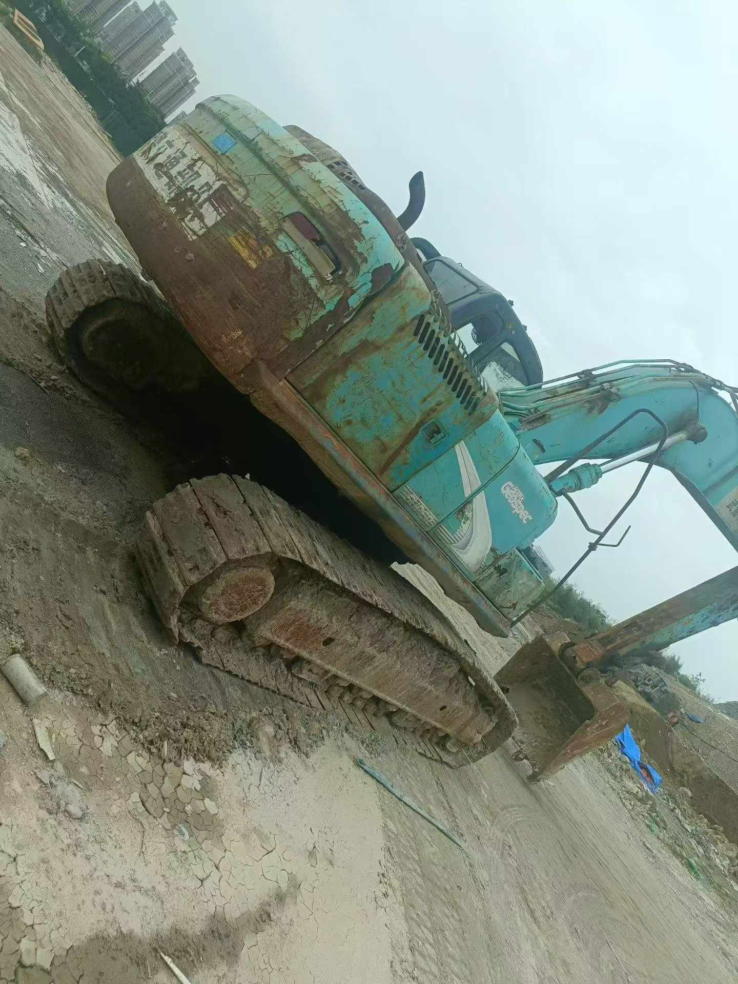 Buy Kobelco SK260 Used Excavator / 3