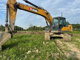 Buy XCMG XE200DA Used Excavator / 2 Buy XCMG XE200DA Used Excavator / 2
