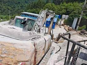 Buy XCMG XE215 Used Excavator / 2 Buy XCMG XE215 Used Excavator / 2