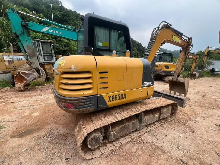 Buy XCMG XE65D Used Excavator / 1