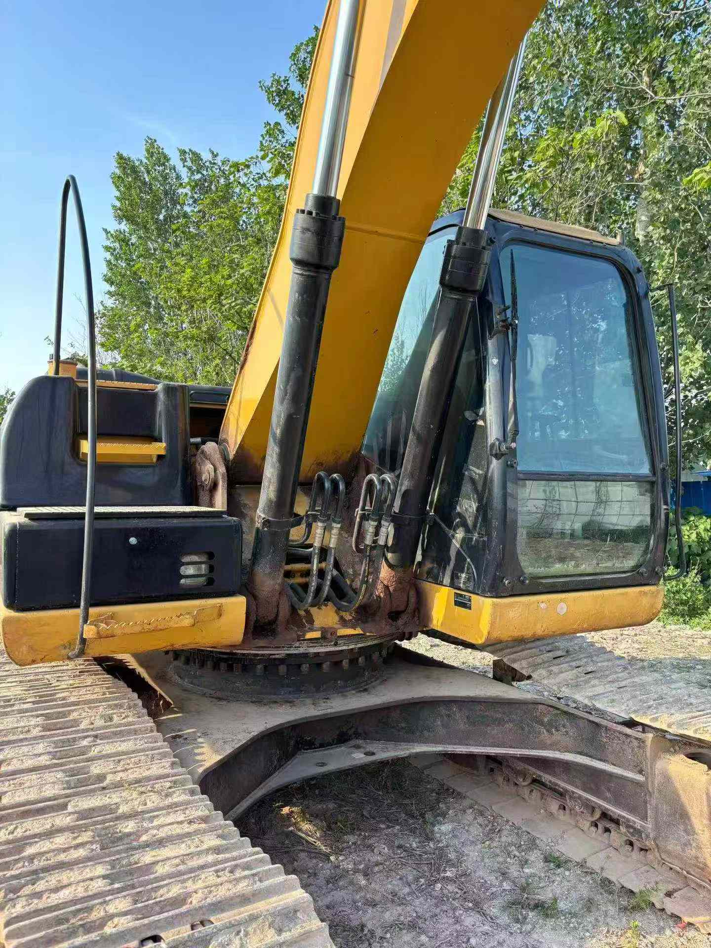 Buy Caterpillar 323 Used Excavator / 5