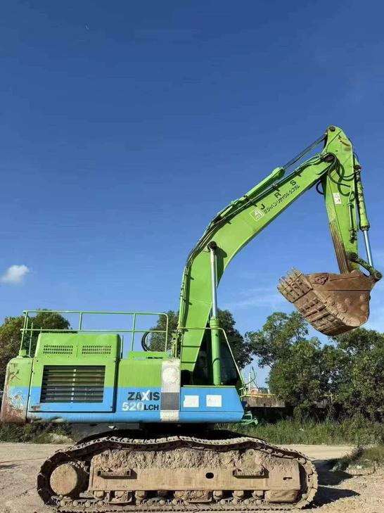 Buy Hitachi ZX520LC Used Excavator / 1