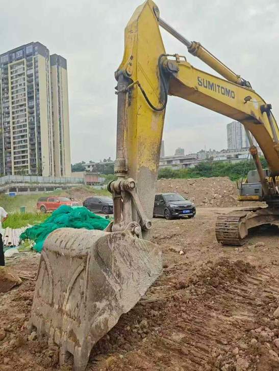 Buy Sumitomo SH240-5 Used Excavator / 1