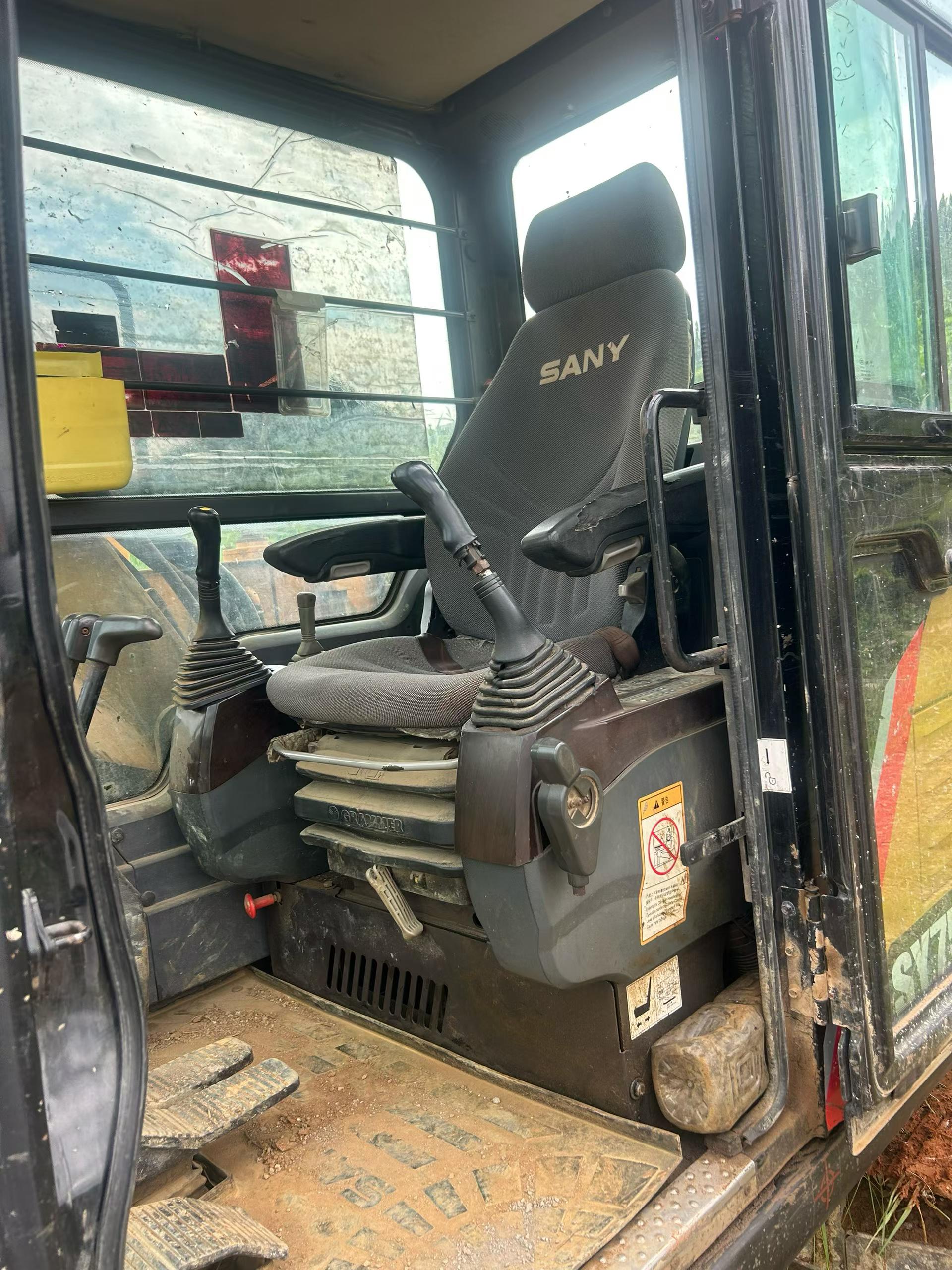 Buy Sany SY75 Used Excavator / 7