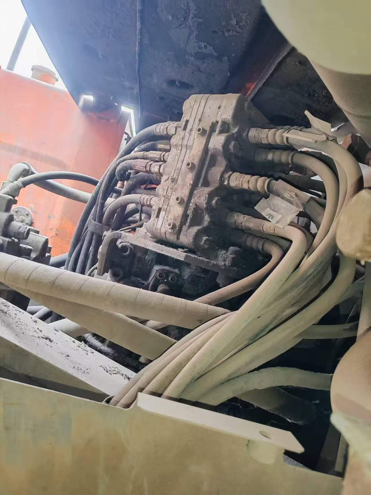 Buy Hitachi EX200-3 Used Excavator / 9