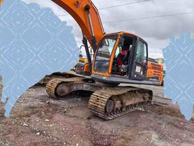Buy Doosan DX230-9CN Used Excavator / 3 Buy Doosan DX230-9CN Used Excavator / 3