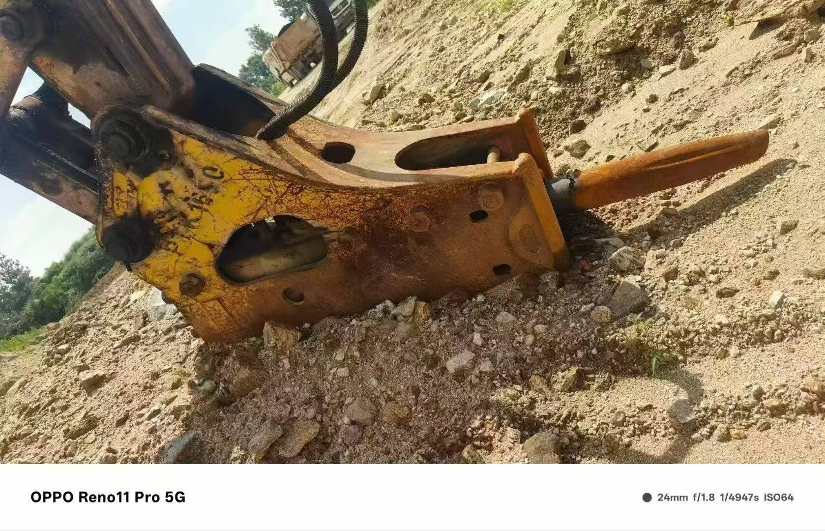 Buy Caterpillar 330C Used Excavator / 4