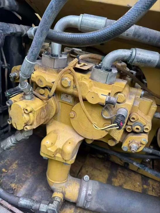 Buy Caterpillar 320D Used Excavator / 1