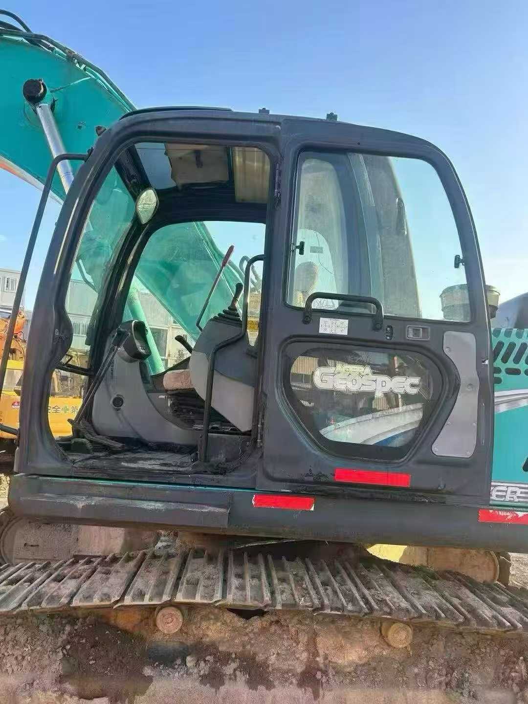 Buy Kobelco SK260 Used Excavator / 2
