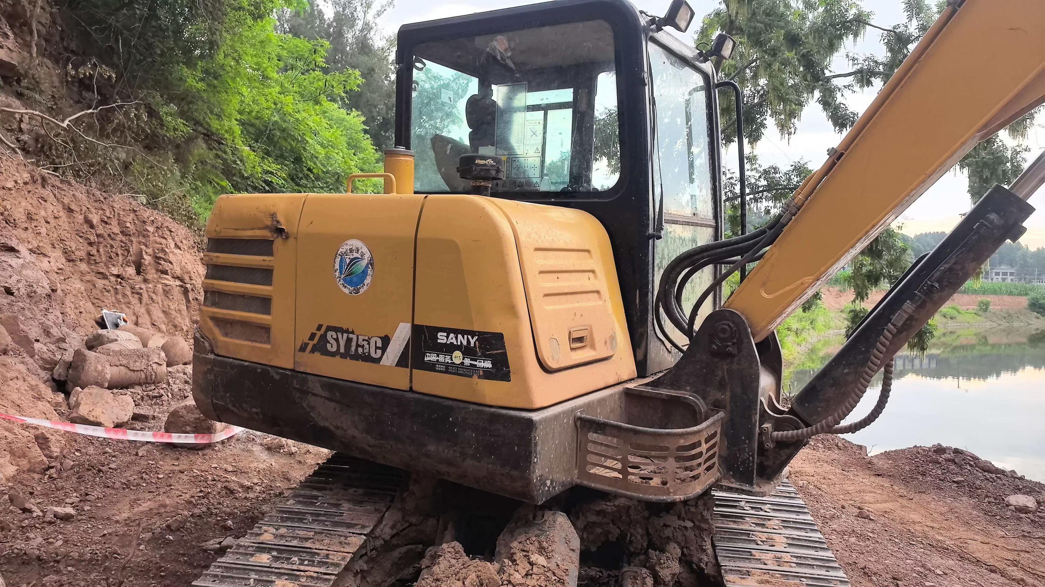 Buy Sany SY60 Used Excavator / 3