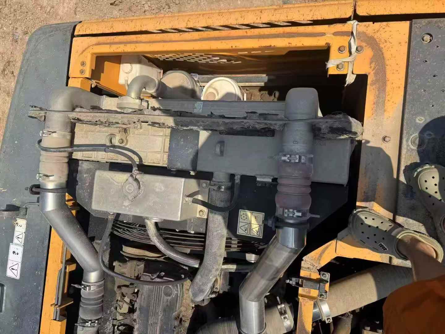 Buy Hyundai R385LVS Used Excavator / 5