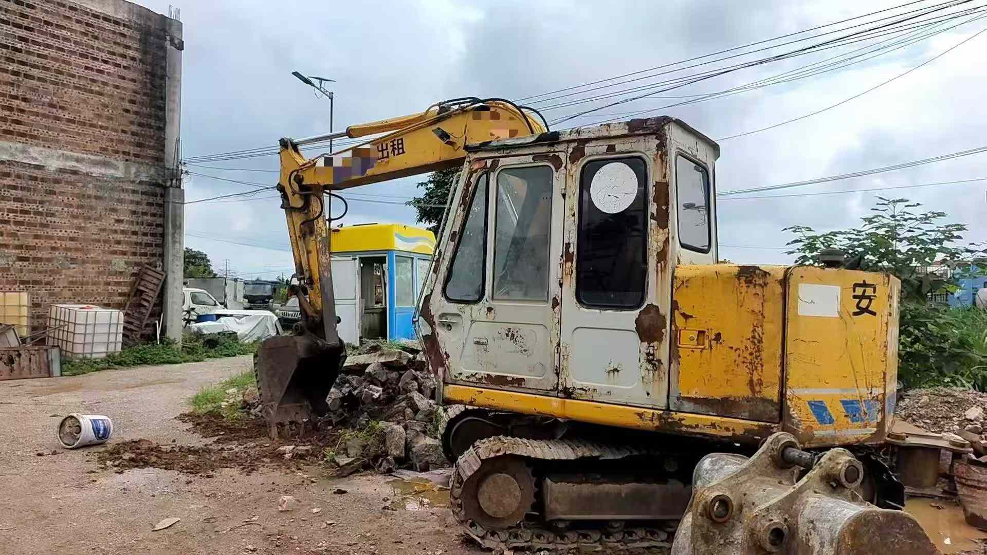 Buy Kato HD250 Used Excavator / 4