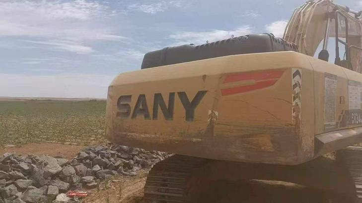 Buy Sany SY245H Used Excavator / 1