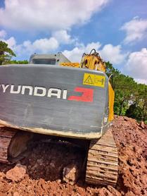 Buy Hyundai R110-7 Used Excavator / 2 Buy Hyundai R110-7 Used Excavator / 2