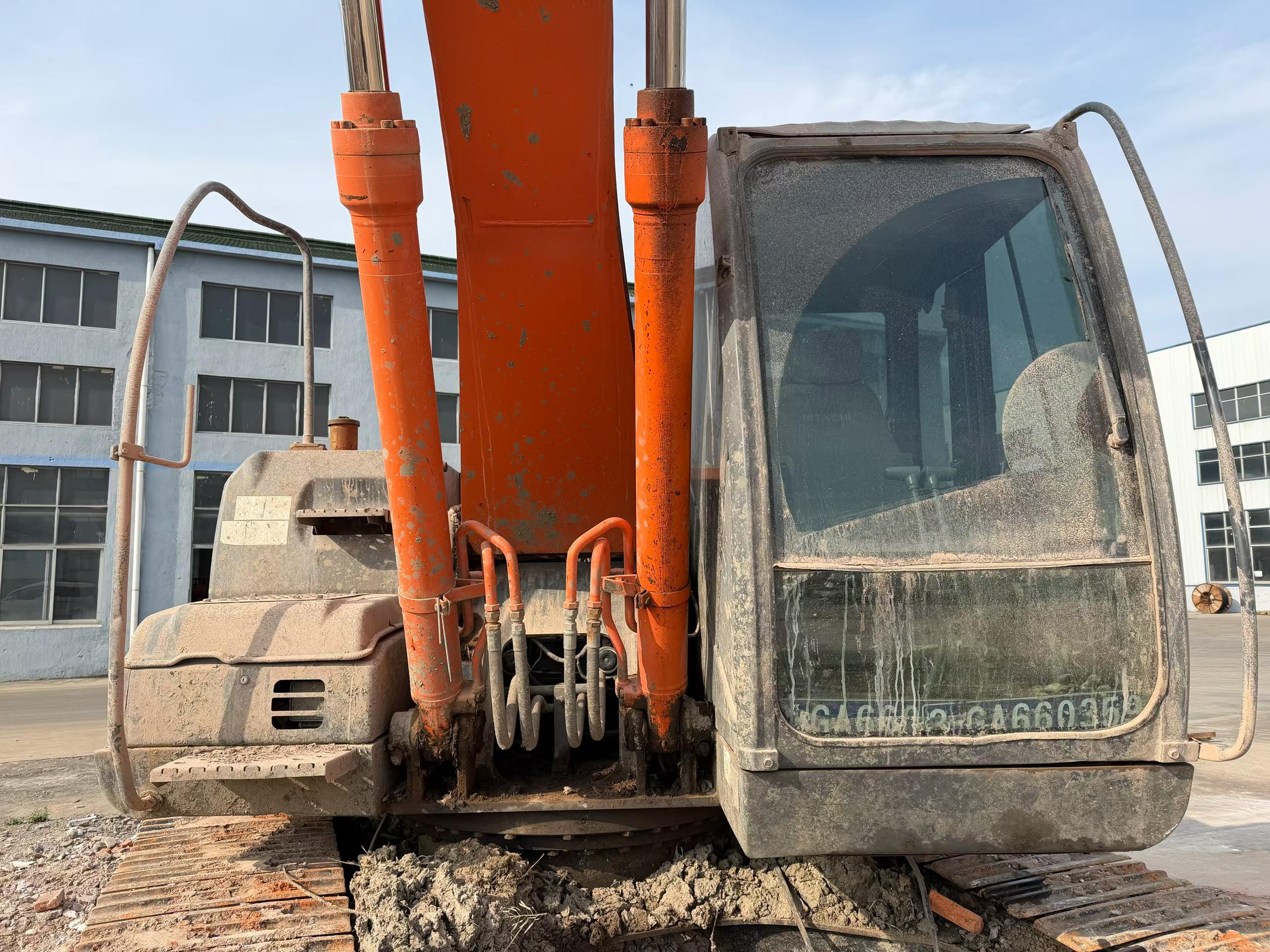 Buy Hitachi EX200 Used Excavator / 3