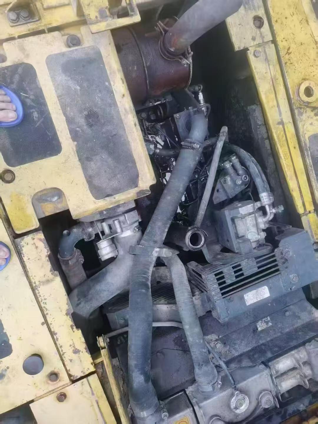 Buy Komatsu PC130 Used Excavator / 4