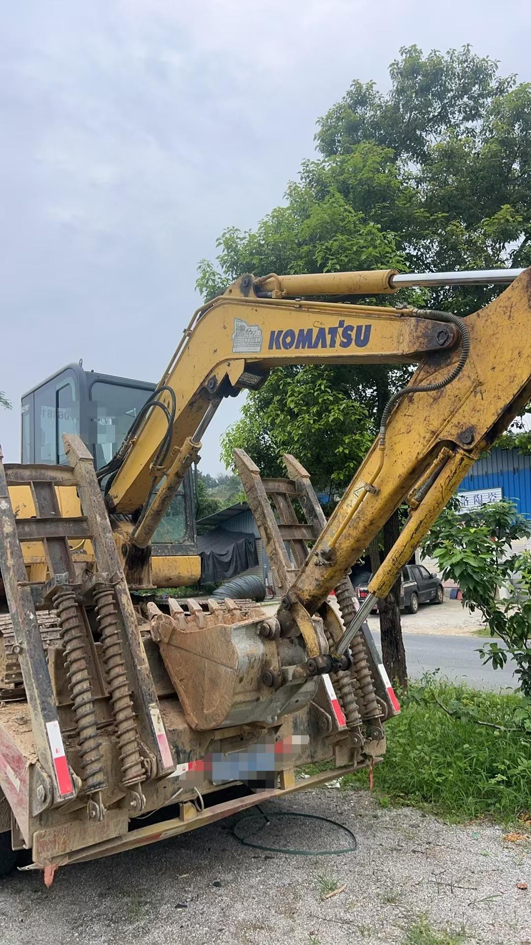 Buy Komatsu PC56-7 Used Excavator / 3