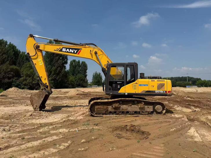 Buy Sany SY215C-8 Used Excavator / 1