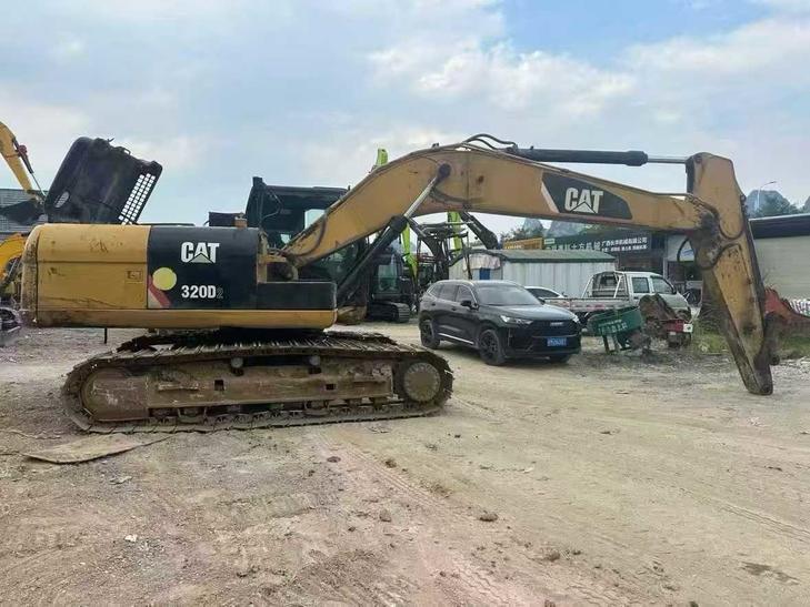 Buy Caterpillar 320D Used Excavator / 1