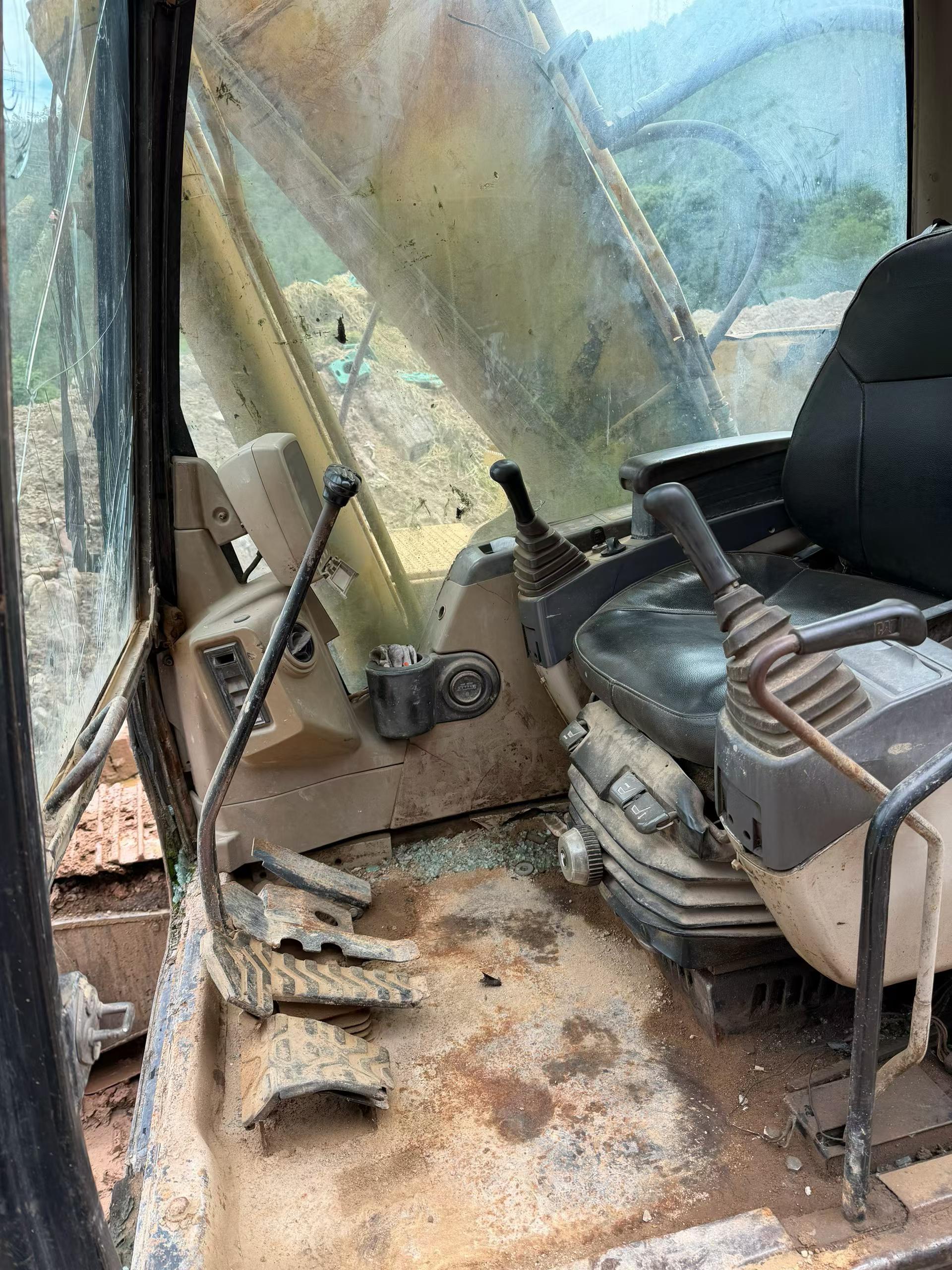 Buy Caterpillar 320C Used Excavator / 7