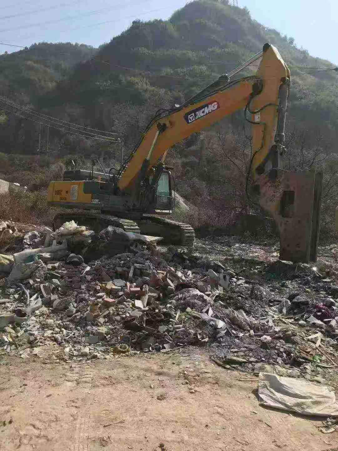 Buy XCMG XE490D Used Excavator / 4