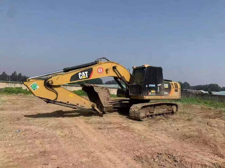 Buy Caterpillar 323 Used Excavator / 1