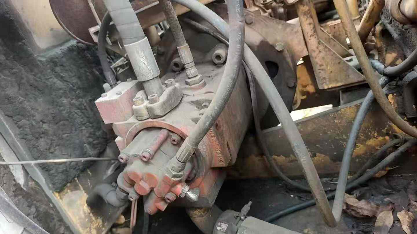Buy Kato HD250 Used Excavator / 6