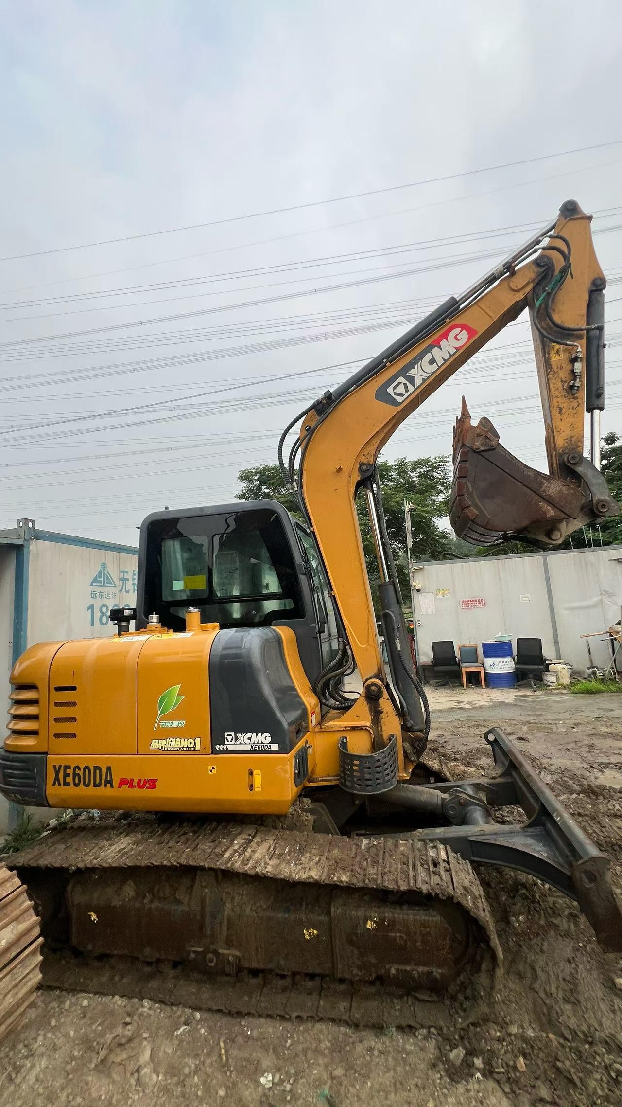 Buy XCMG XE60DA Used Excavator / 2