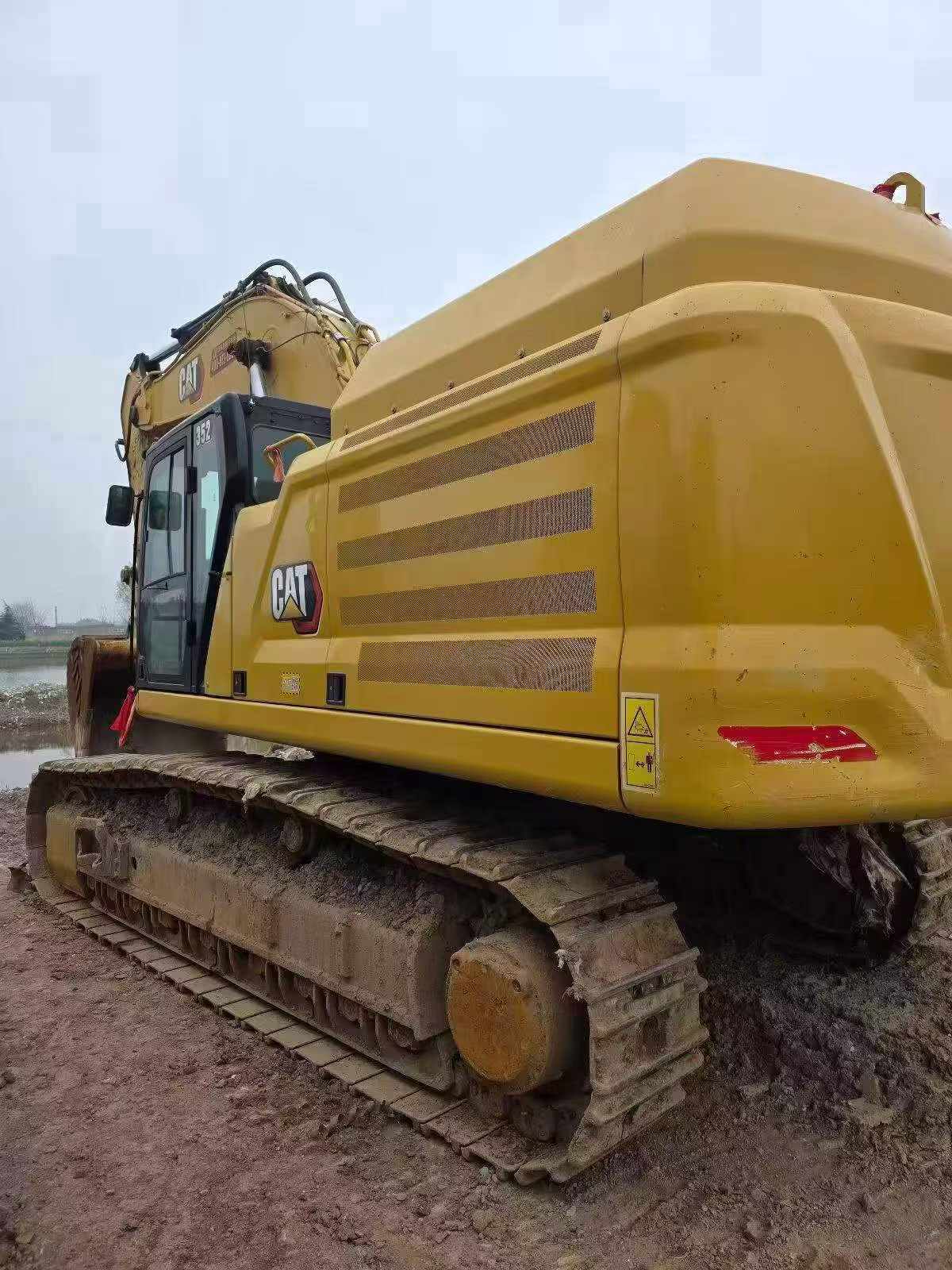 Buy Caterpillar CAT352 Used Excavator / 9