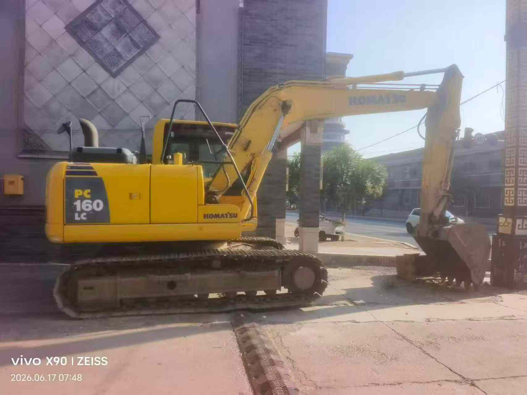 Buy Komatsu PC130 Used Excavator / 2