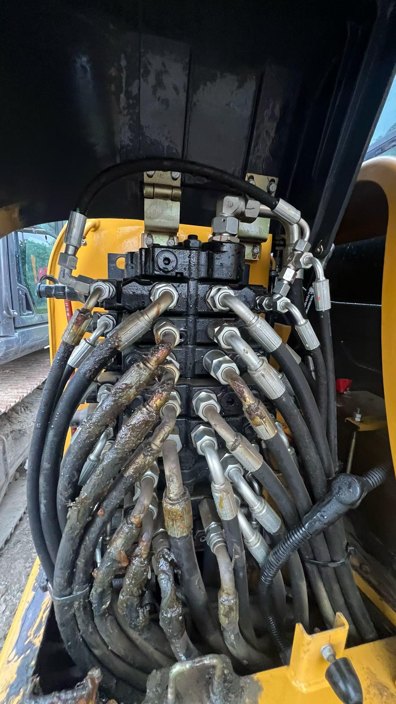 Buy XCMG XE60DA Used Excavator / 6