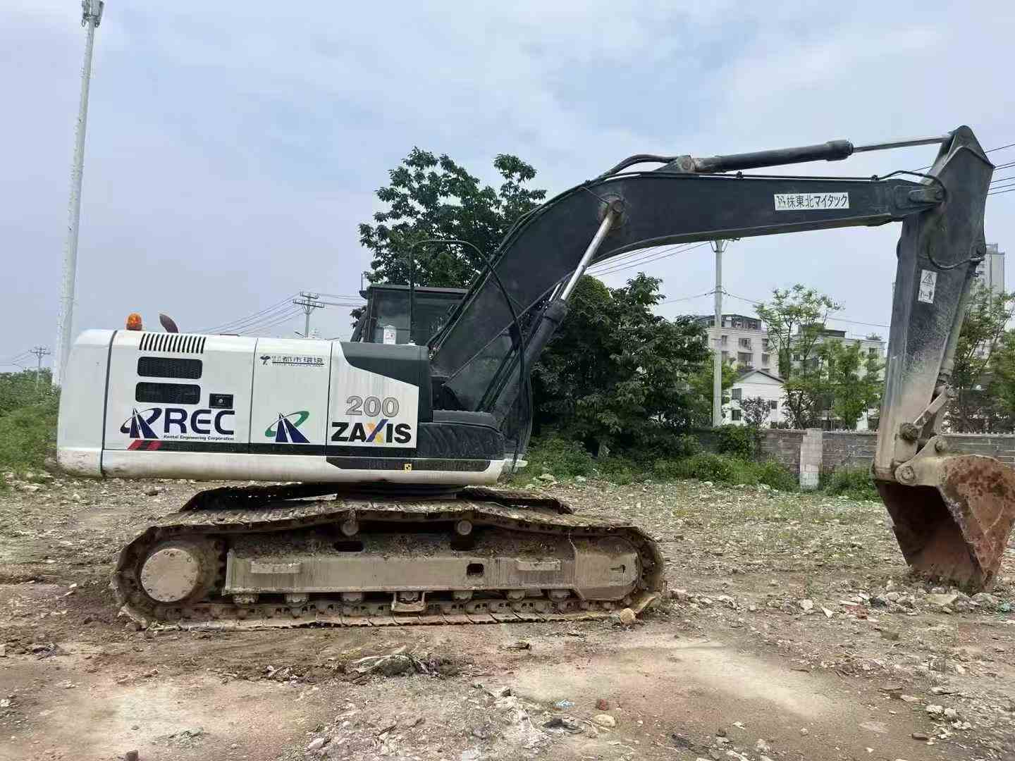 Buy Hitachi EX200 Used Excavator / 2