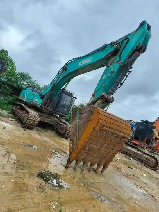 Buy Kobelco SK495D Used Excavator / 1