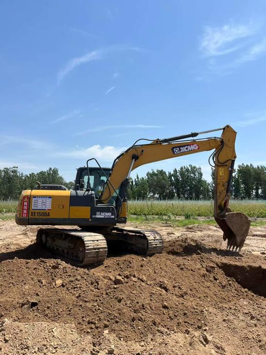 Buy XCMG XE150D Used Excavator / 1