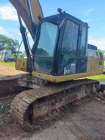 Buy Caterpillar 320A Used Excavator / 2 Buy Caterpillar 320A Used Excavator / 2