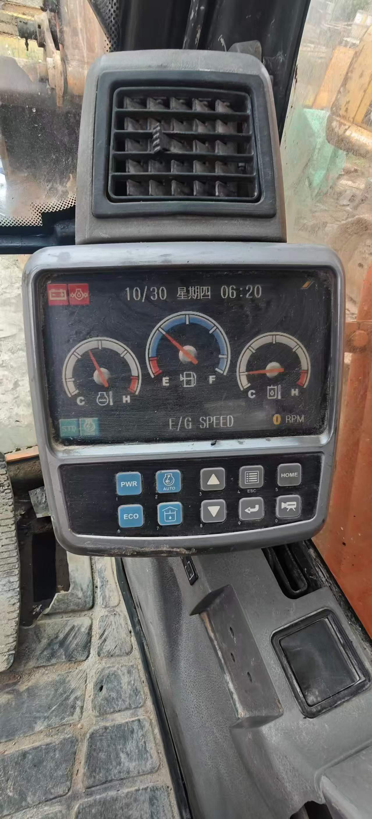 Buy Doosan DX340LC Used Excavator / 9 Buy Doosan DX340LC Used Excavator / 9