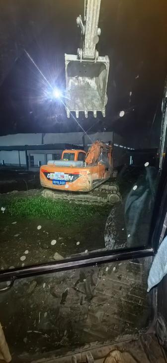 Buy Doosan DH220 Used Excavator / 1