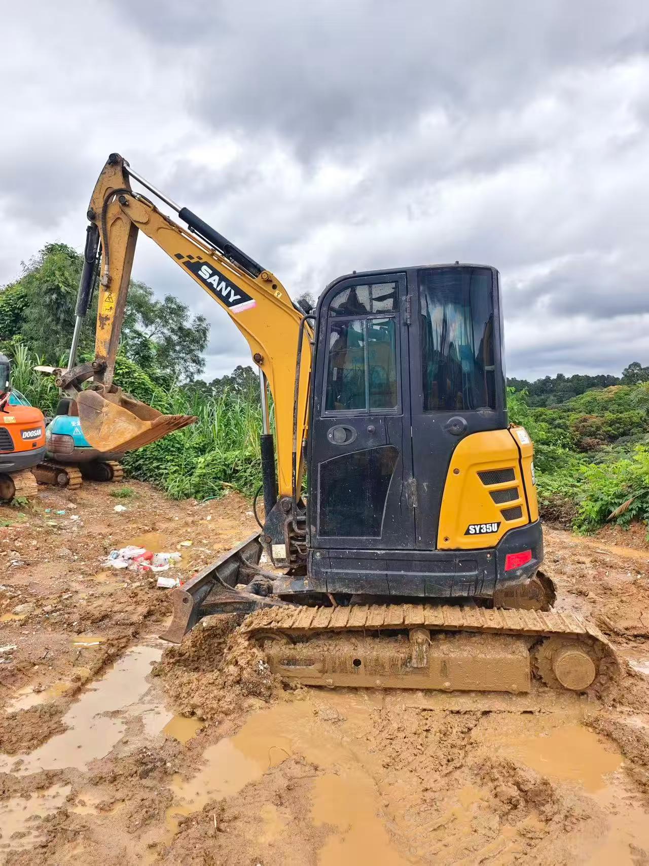 Buy Sany SY35U Used Excavator / 2 Buy Sany SY35U Used Excavator / 2