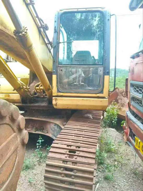 Buy Komatsu PC200-8 Used Excavator / 1