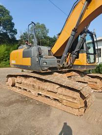 Buy XCMG XE200 Used Excavator / 2 Buy XCMG XE200 Used Excavator / 2