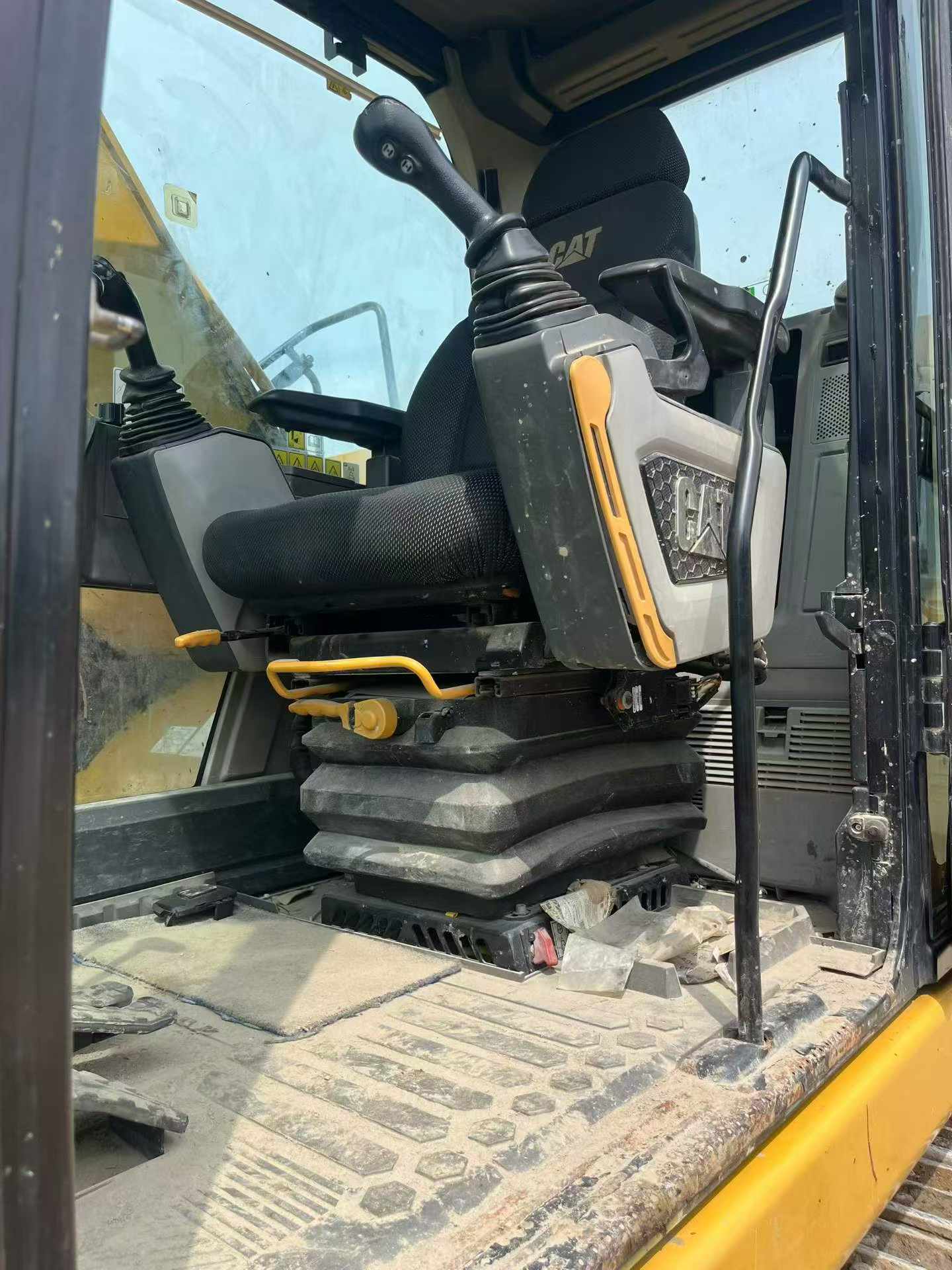 Buy Caterpillar 320A Used Excavator / 9