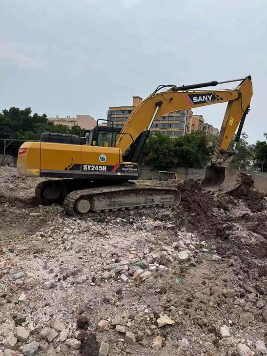 Buy Sany SY245H Used Excavator / 1